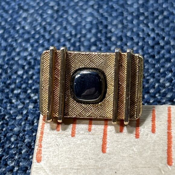 Gold Tone Cufflink Set Rectangles With Hematite Stones Men's Vintage FLAW - Picture 2 of 4